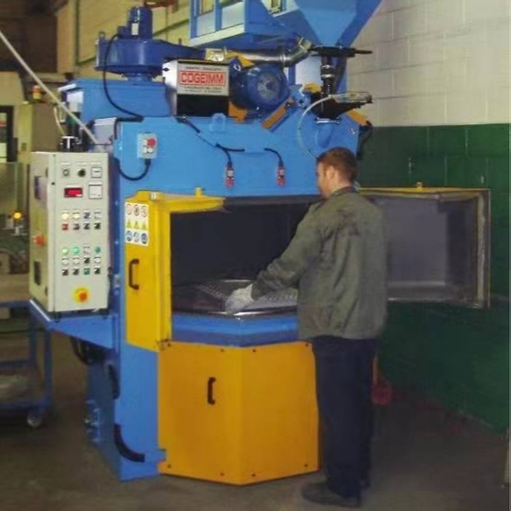 護欄清洗車多少錢一輛_汽車護欄拋丸清理機_護欄清洗車工作原理